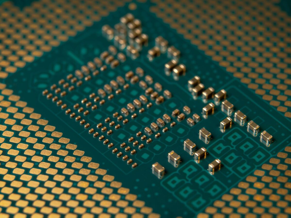 cutaway diagram of MAP sensor showing silicon diaphragm and strain gauges