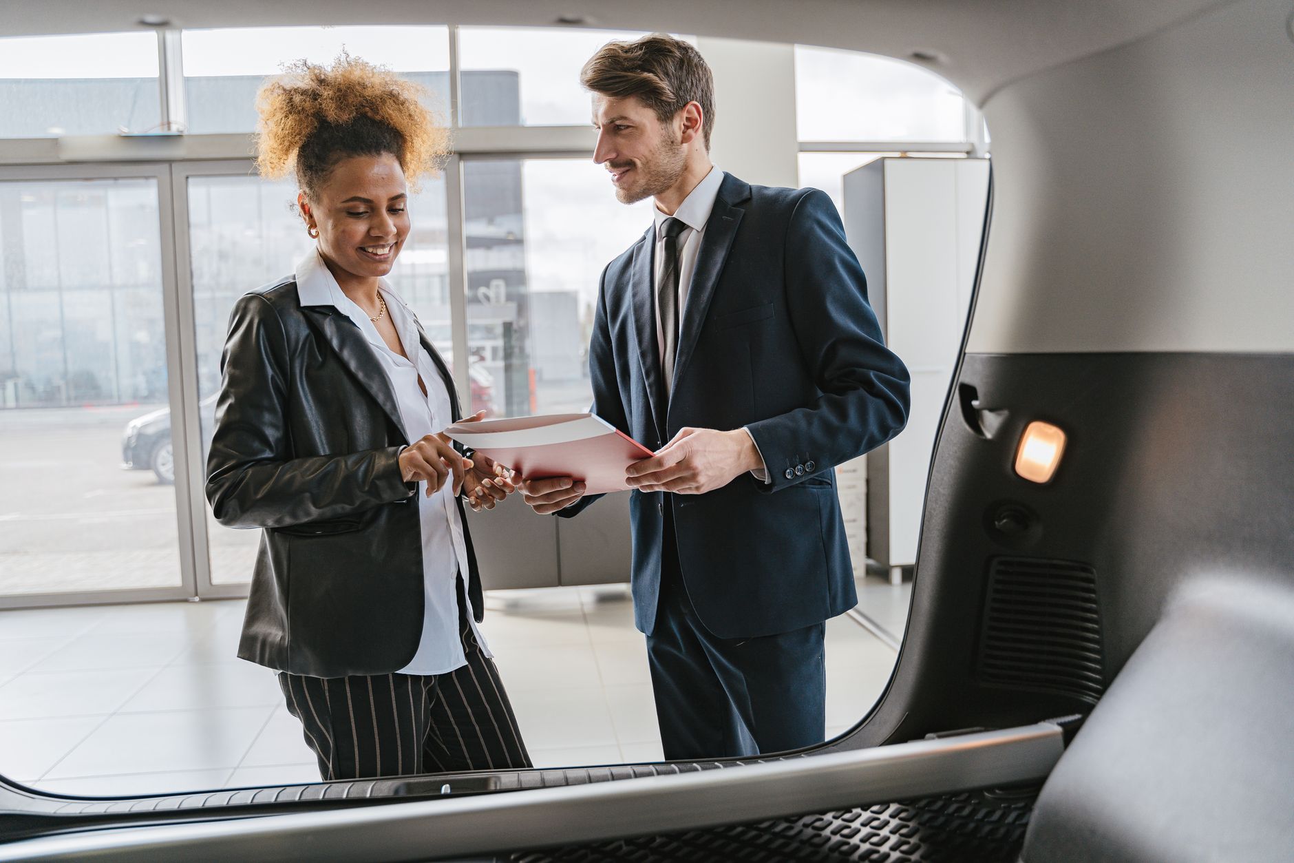 Comment lire une fiche technique automobile