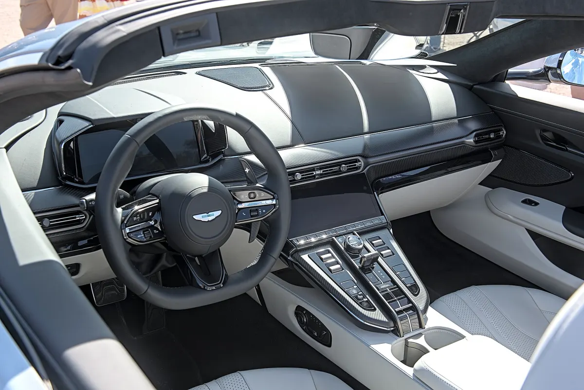 Aston Martin Vantage Roadster