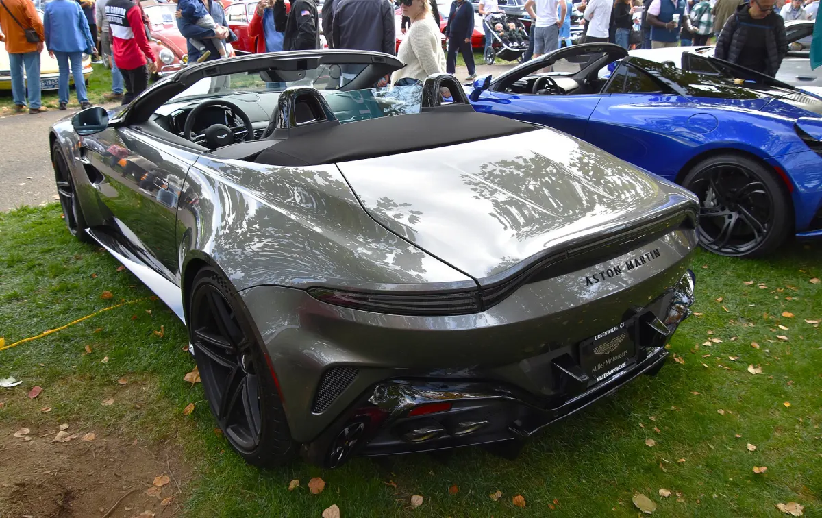 Aston Martin Vantage Roadster