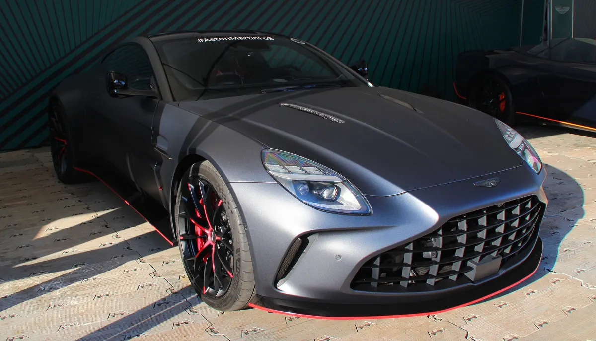 Aston Martin Vantage S