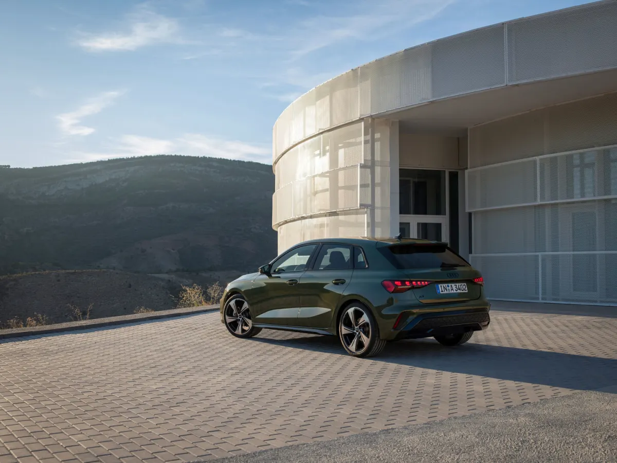 Audi A3 Sportback restylée, arrière 3/4