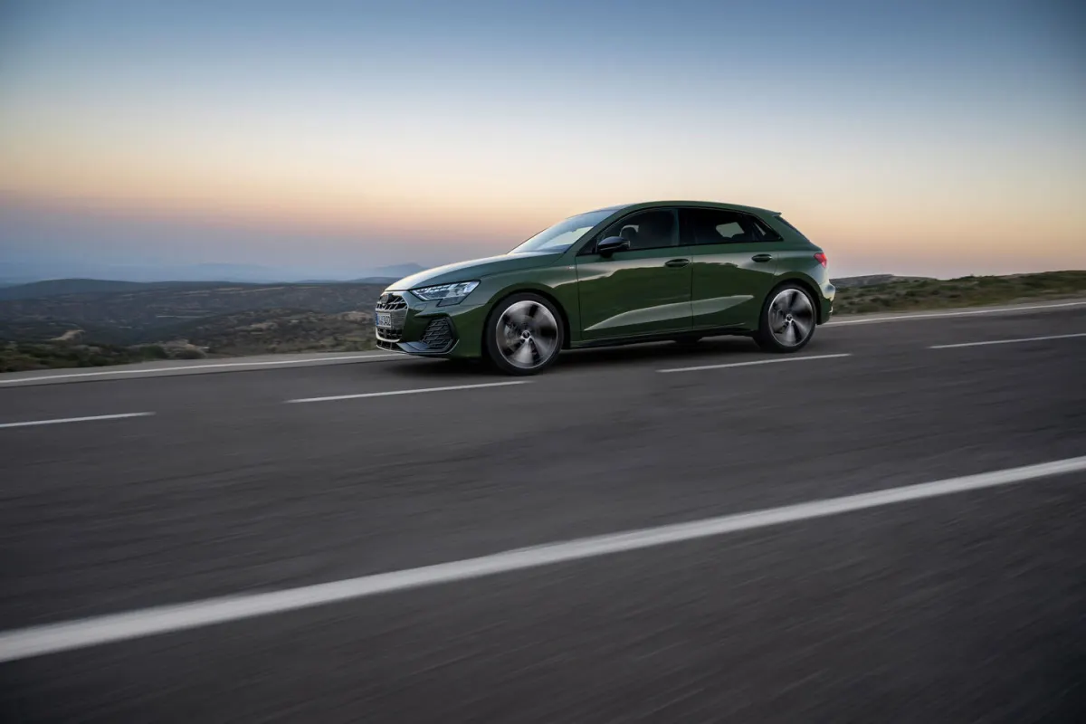 Audi A3 Sportback restylée, profil