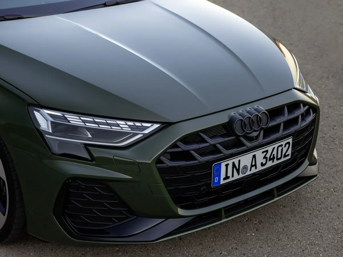 Audi A3 Sportback restylée, détail du bouclier et du phare