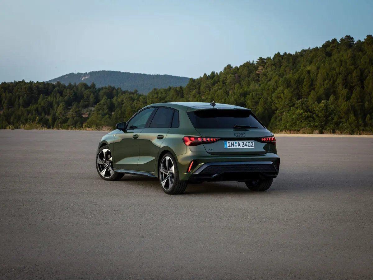Audi A3 Sportback restylée, arrière 3/4 statique
