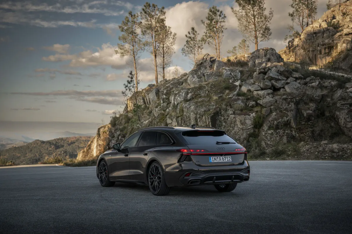 Audi A6 Avant, arrière 3/4