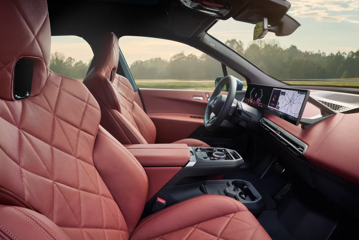 BMW iX restylée 2025, sièges avant