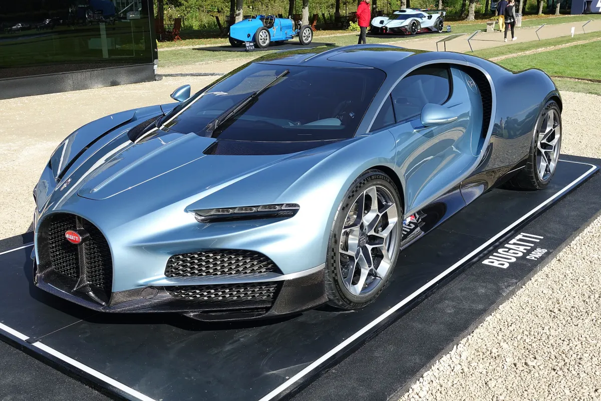 Bugatti Tourbillon, avant 3/4