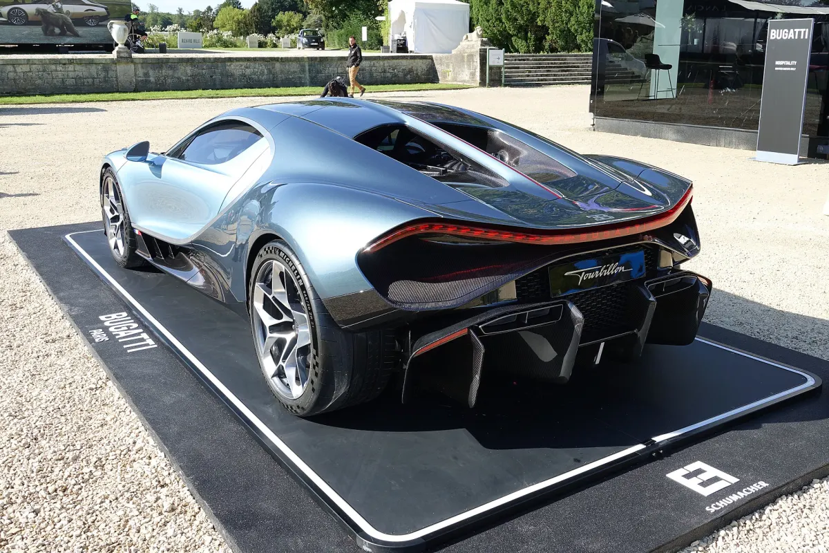 Bugatti Tourbillon, arrière 3/4