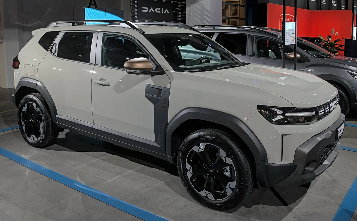 Dacia Duster (3e génération), avant 3/4 en exposition