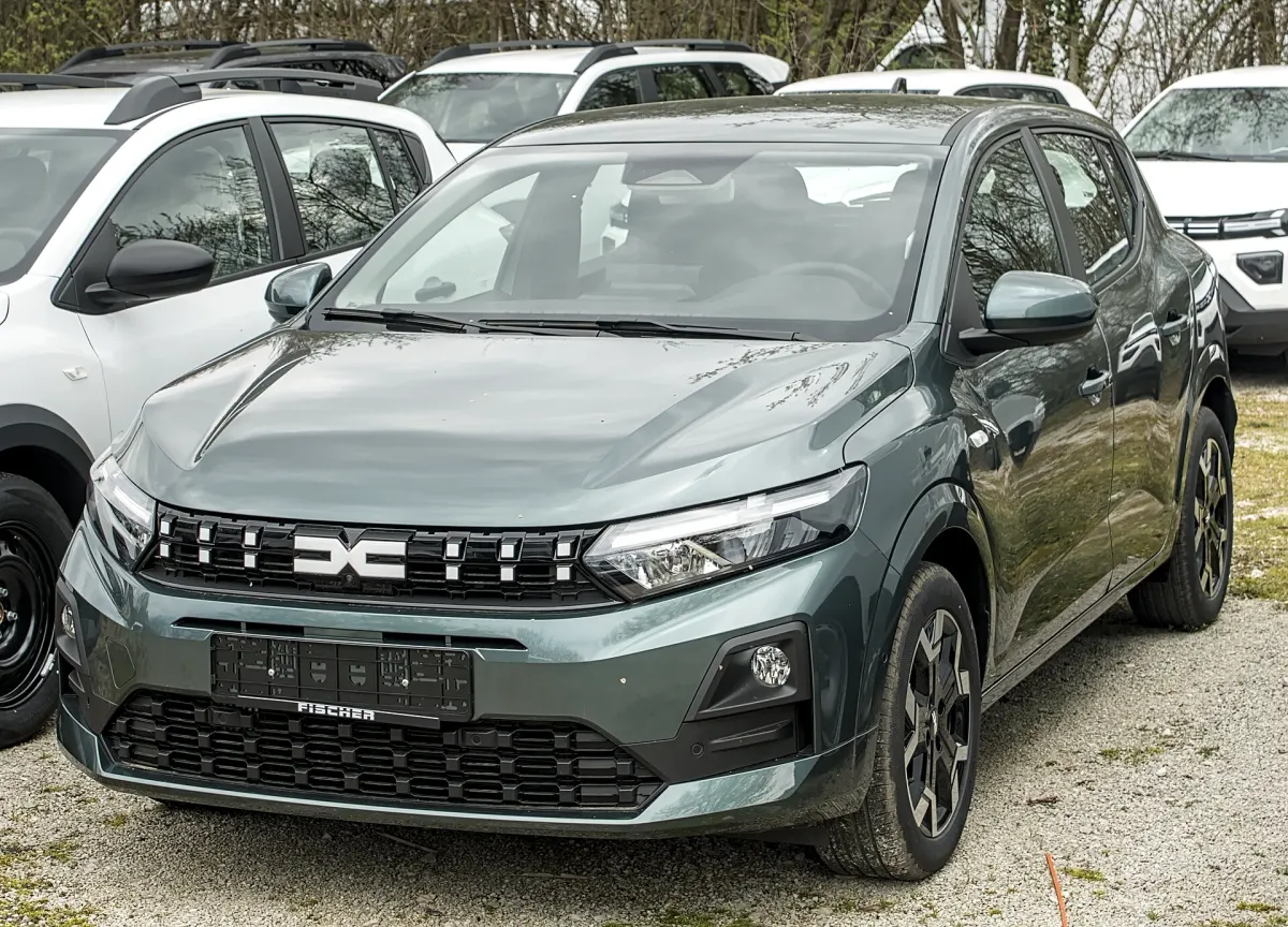 Dacia Sandero restylée, avant 3/4