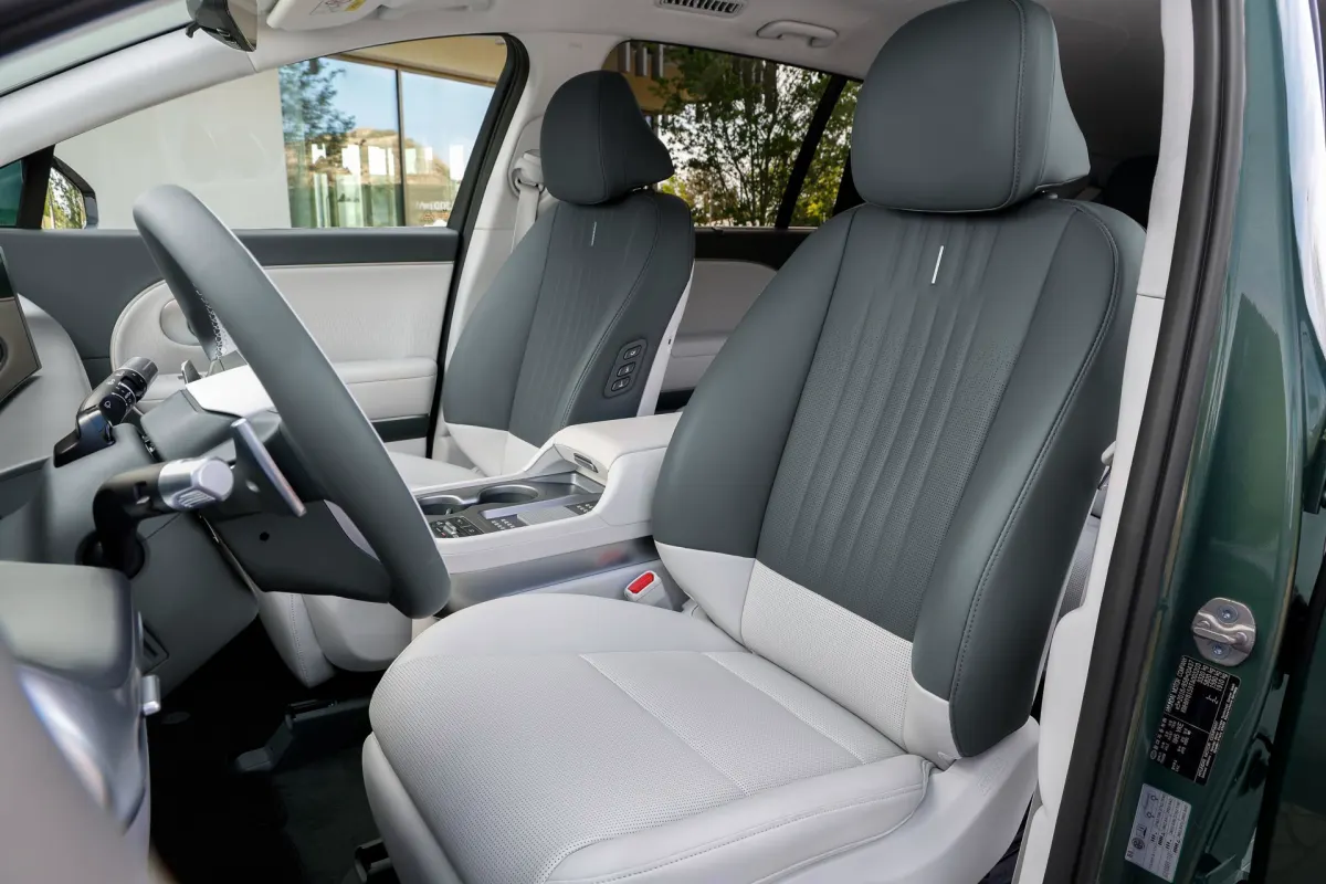 Hyundai Ioniq 9, sièges avant