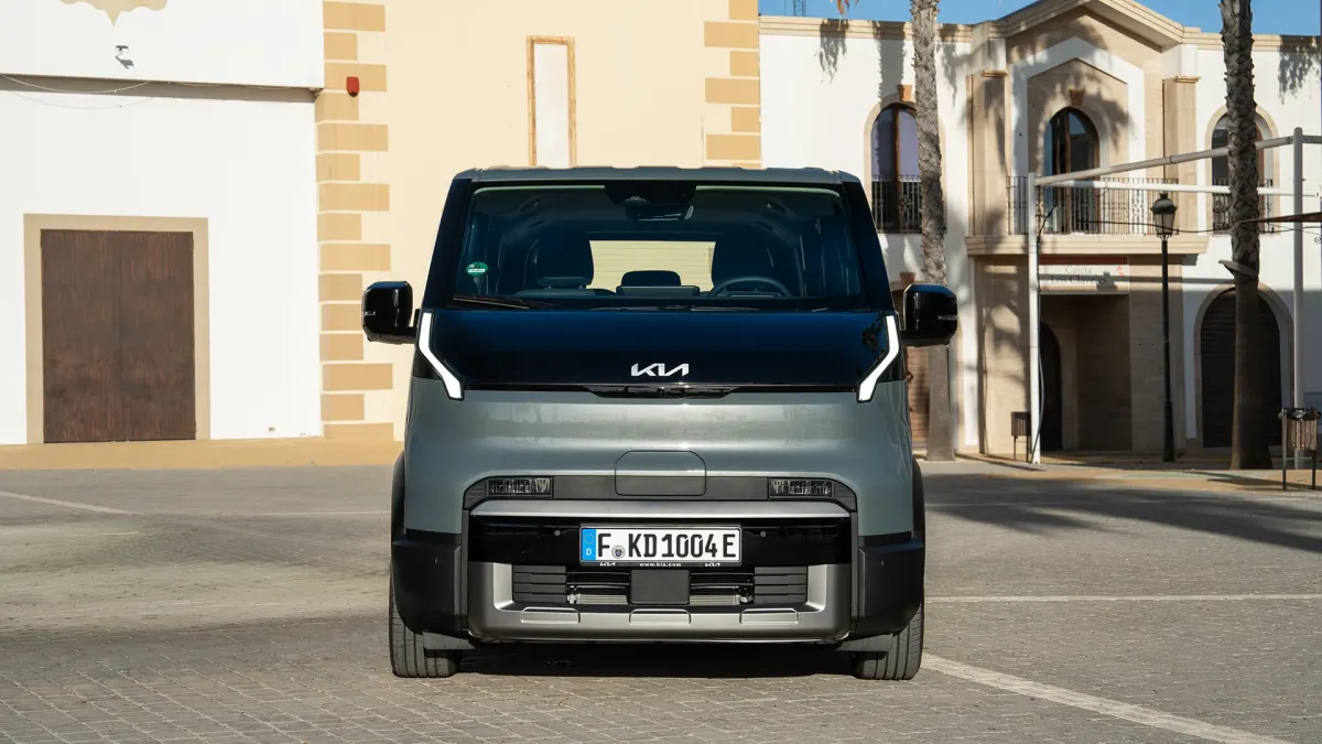 Kia PV5 Passenger, face avant