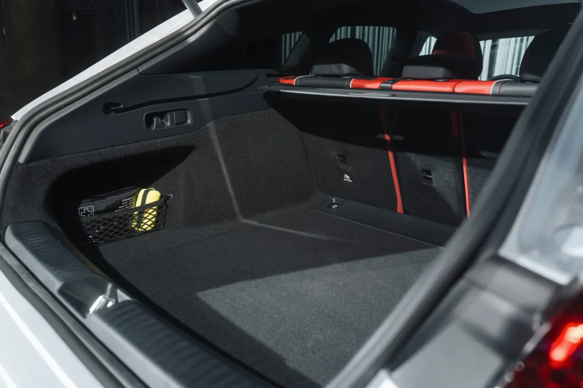 Mercedes CLA Shooting Brake électrique, coffre
