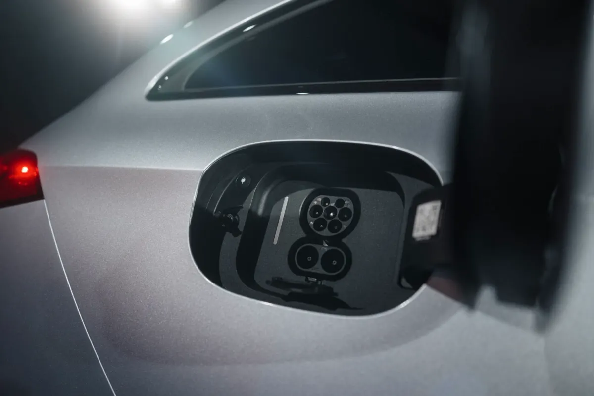 Mercedes CLA Shooting Brake électrique, trappe de recharge