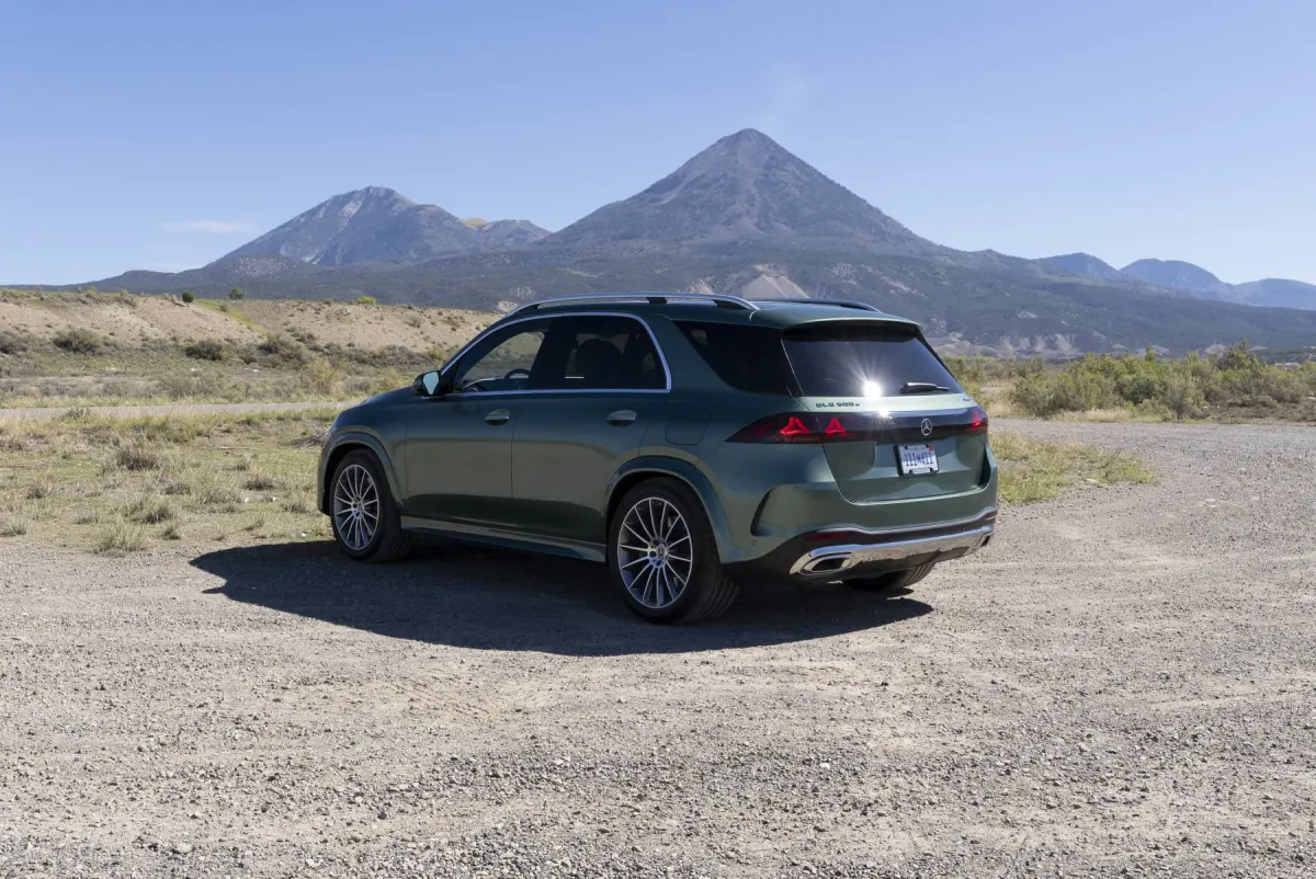Mercedes GLE restylé 2026, vue arrière trois quarts