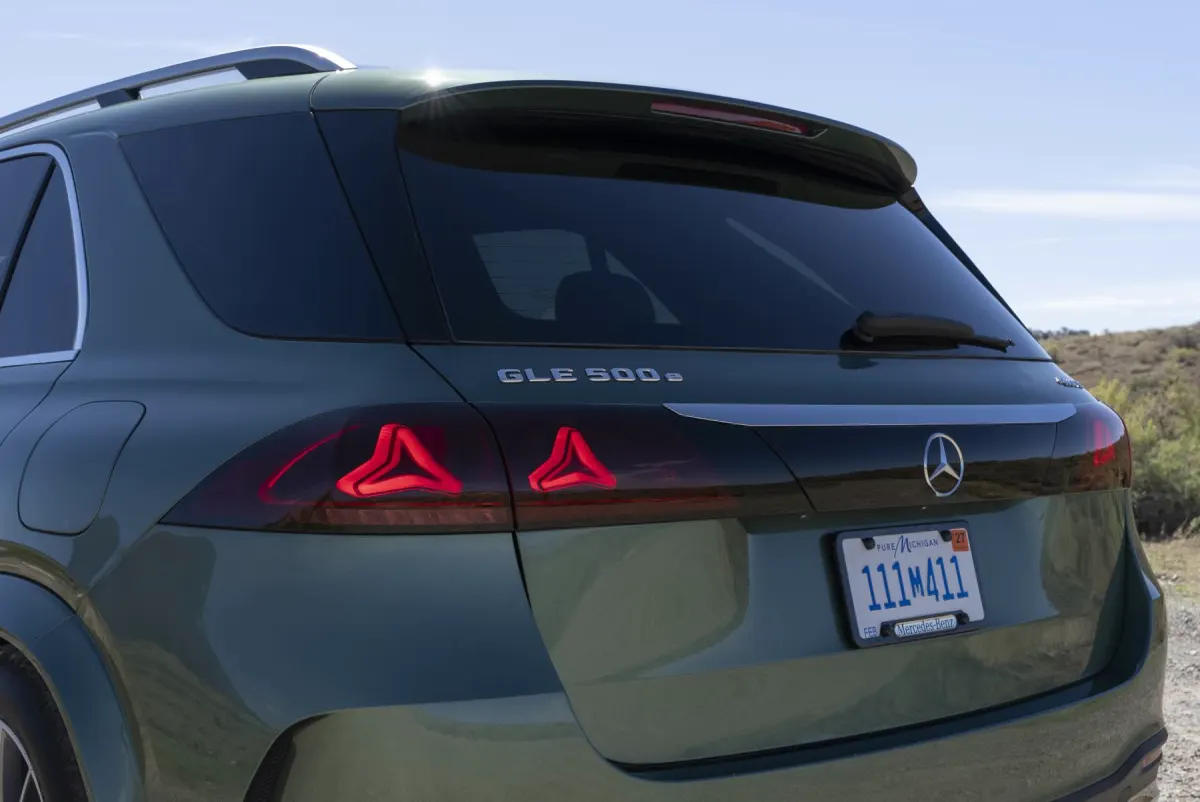 Mercedes GLE 500 e restylé 2026, feu arrière