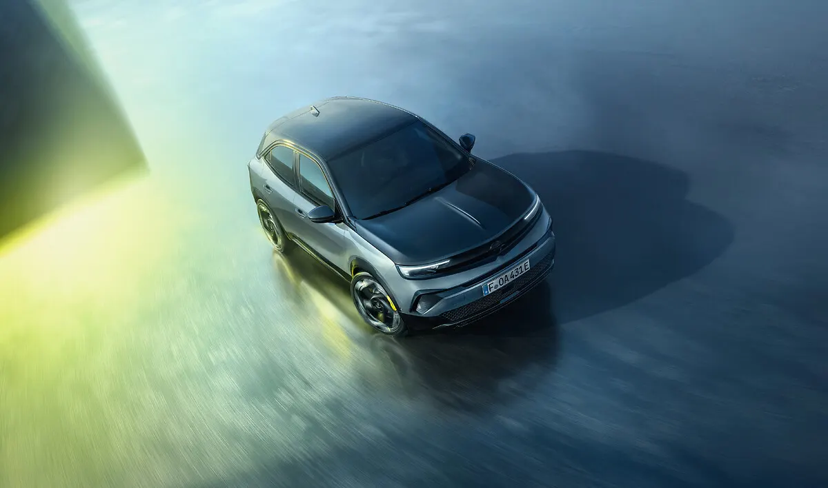 Opel Mokka GSE, vue de dessus en mouvement