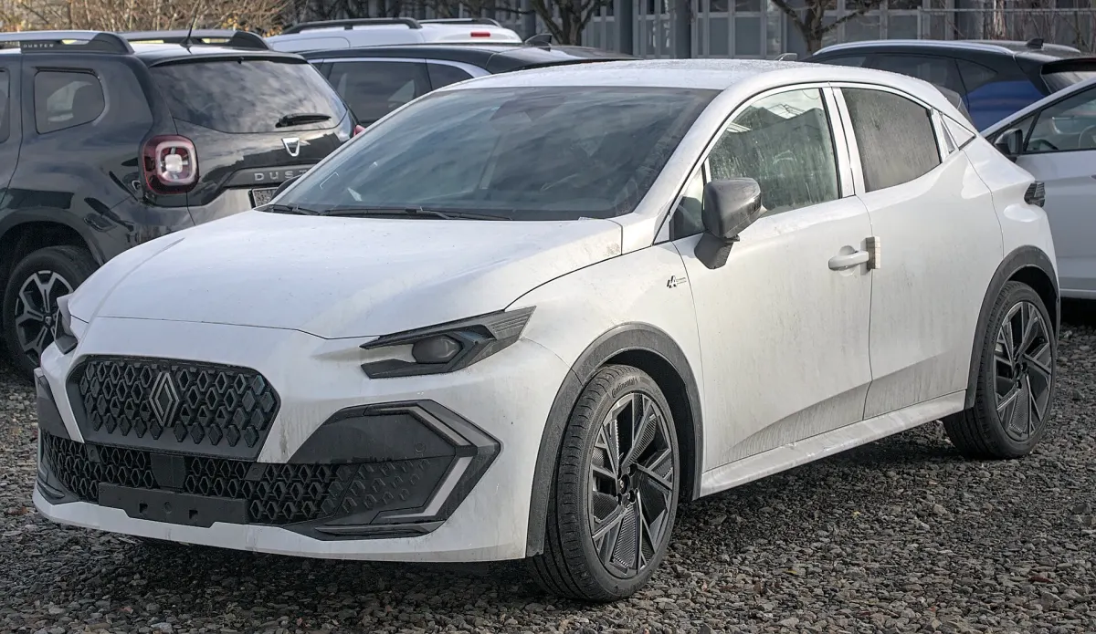 Renault Clio 6, avant 3/4, teinte blanche